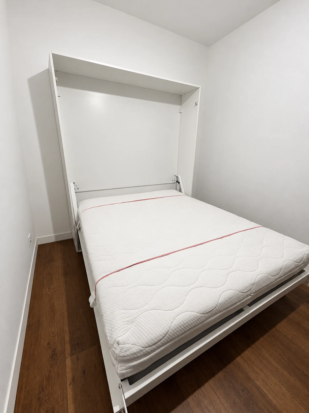 Murphy wall bed
